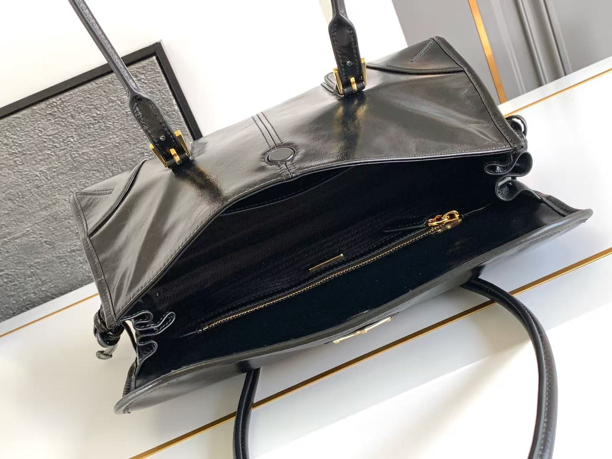Medium Leather Shoulder Bag
