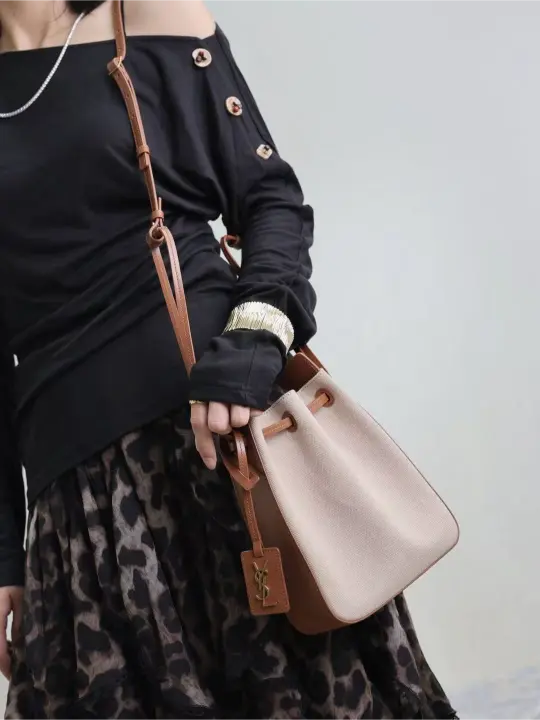 Canvas bucket bag