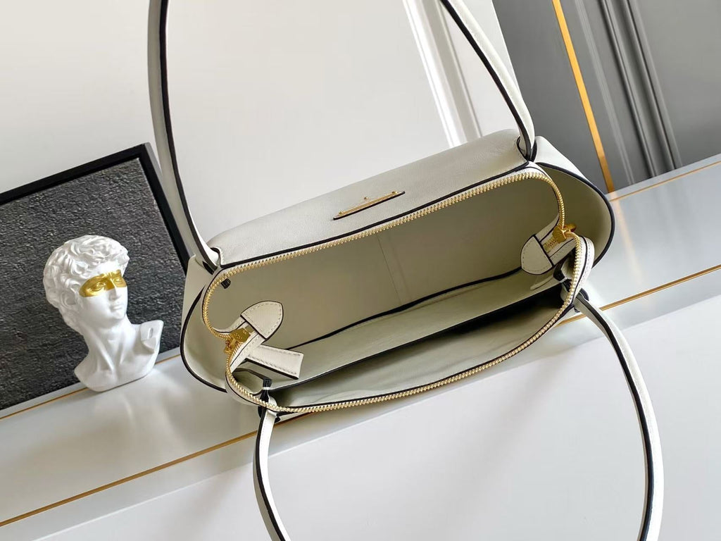 Darling medium leather shoulder bag