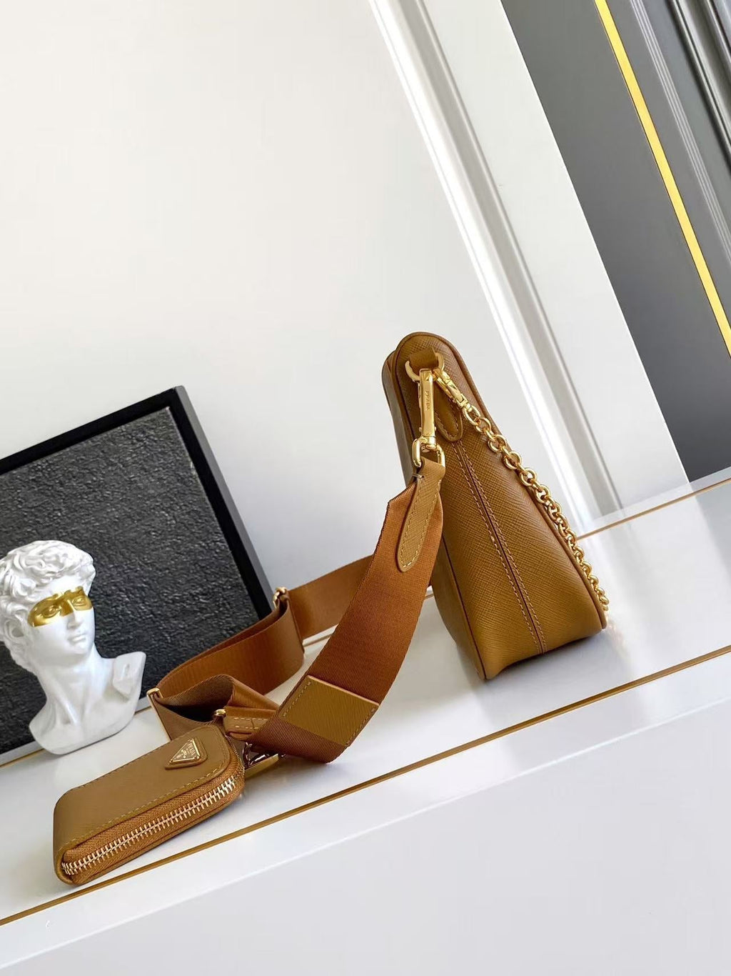 Saffiano Leather Re-Edition Shoulder Bag