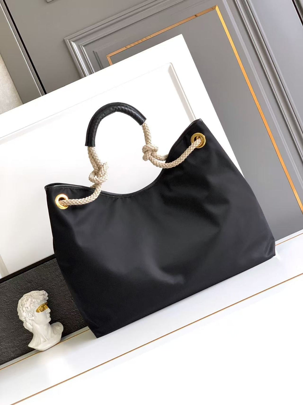 Nylon tote bag