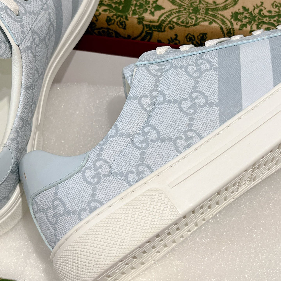 Ace Series Light Blue GG Supreme Canvas Web Stripe Men's Sneakers |760775 FACMZ 4049