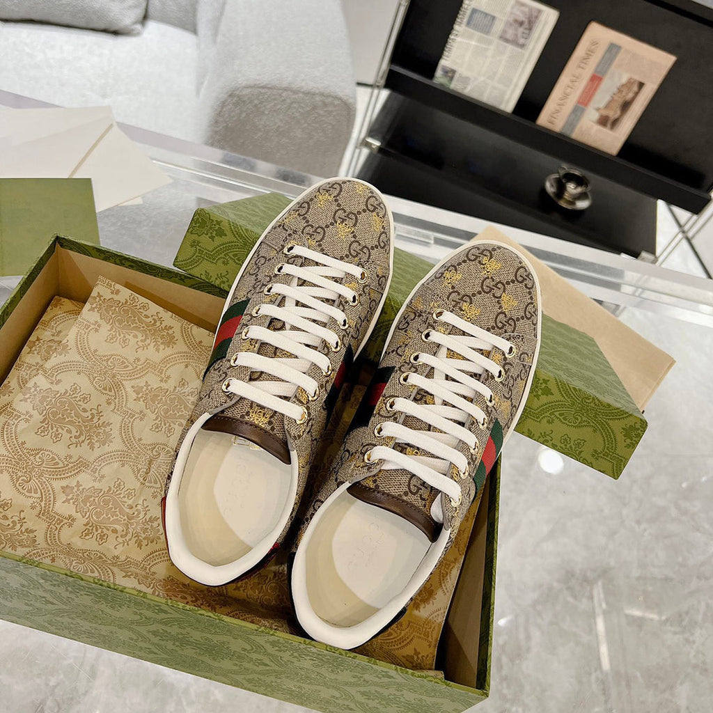 Women's Ace Series Ebony GG Supreme Bee Print Sneakers |550051 9N050 8465