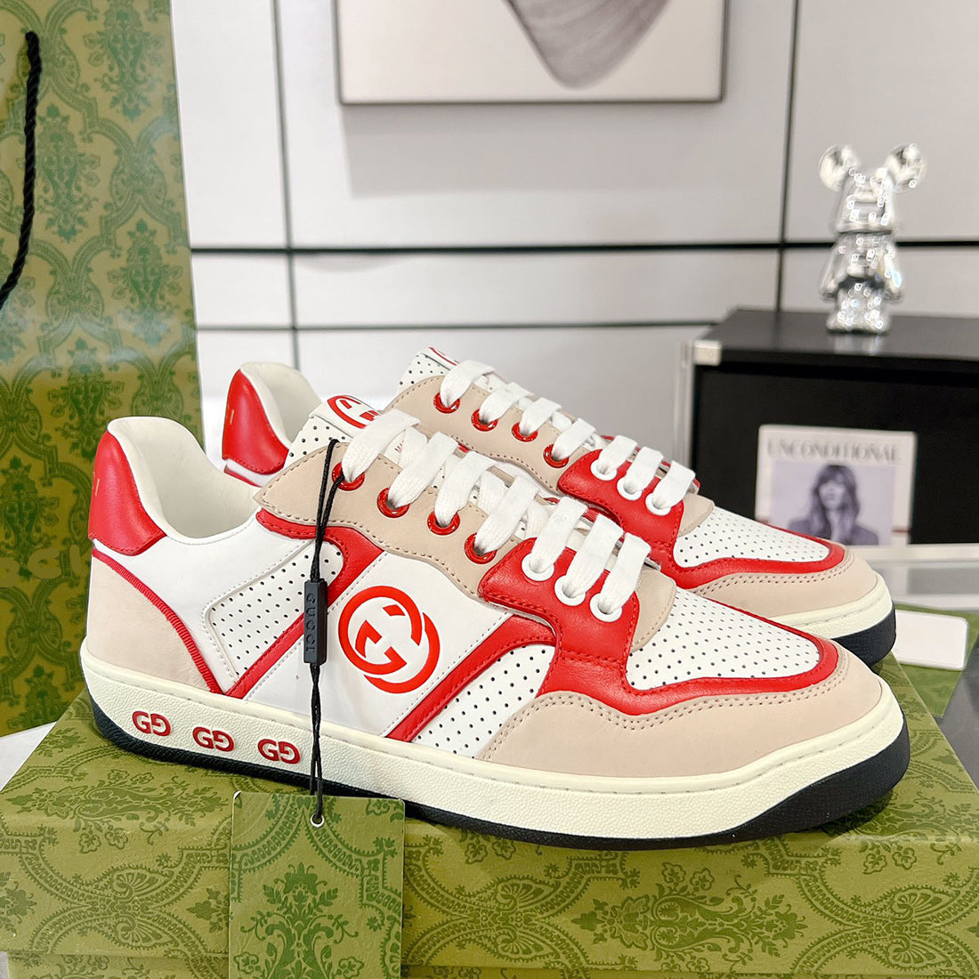 MAC80 Series Men's Low-Top Double G Embroidered Sneakers (Beige/Red) |749896 AAB79 9150