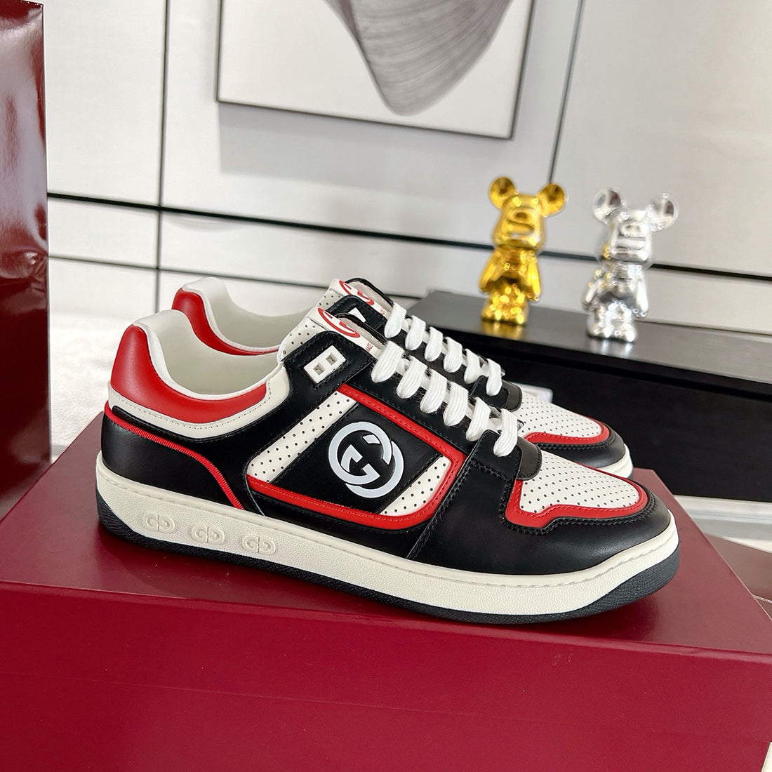 Men's MAC80 Series Interlocking G Embroidered Leather Sneakers (Black/Red/White) |762611 AACNW 1051