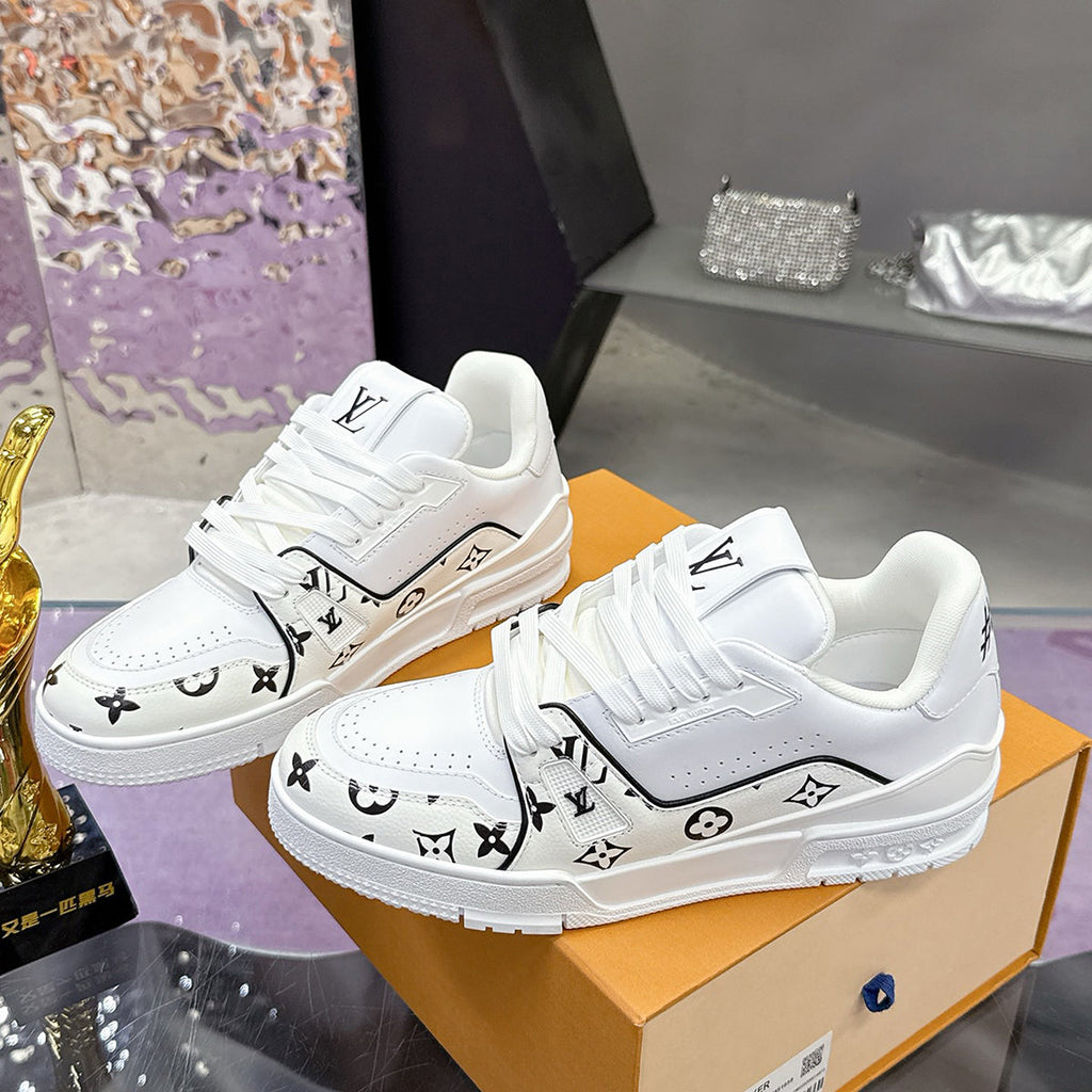 Men's Trainer Sneakers in White Calf Leather with Black Mini Monogram Pattern |1AHTOP