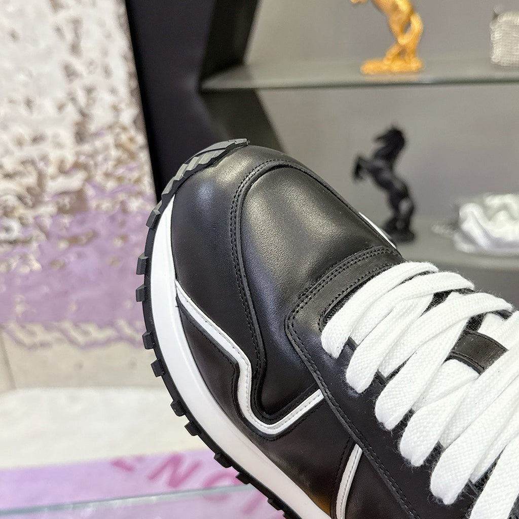 Men's Run Away Maxi Sneakers in Black & White Smooth Calfskin |1AHSS0