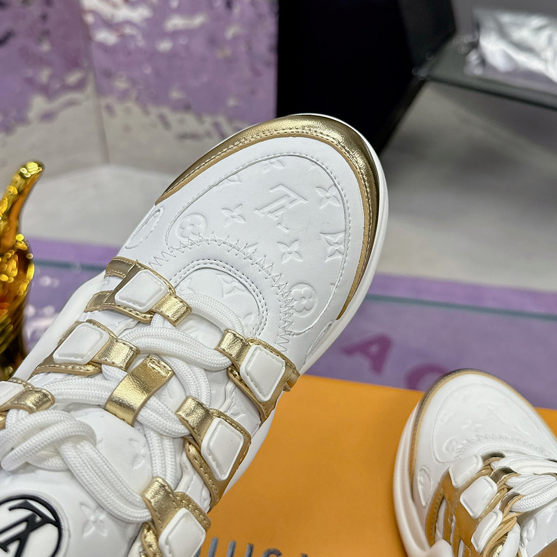 Women's Archlight Sneakers in White Technical Fabric and Gold Patent Leather| 1A52J2