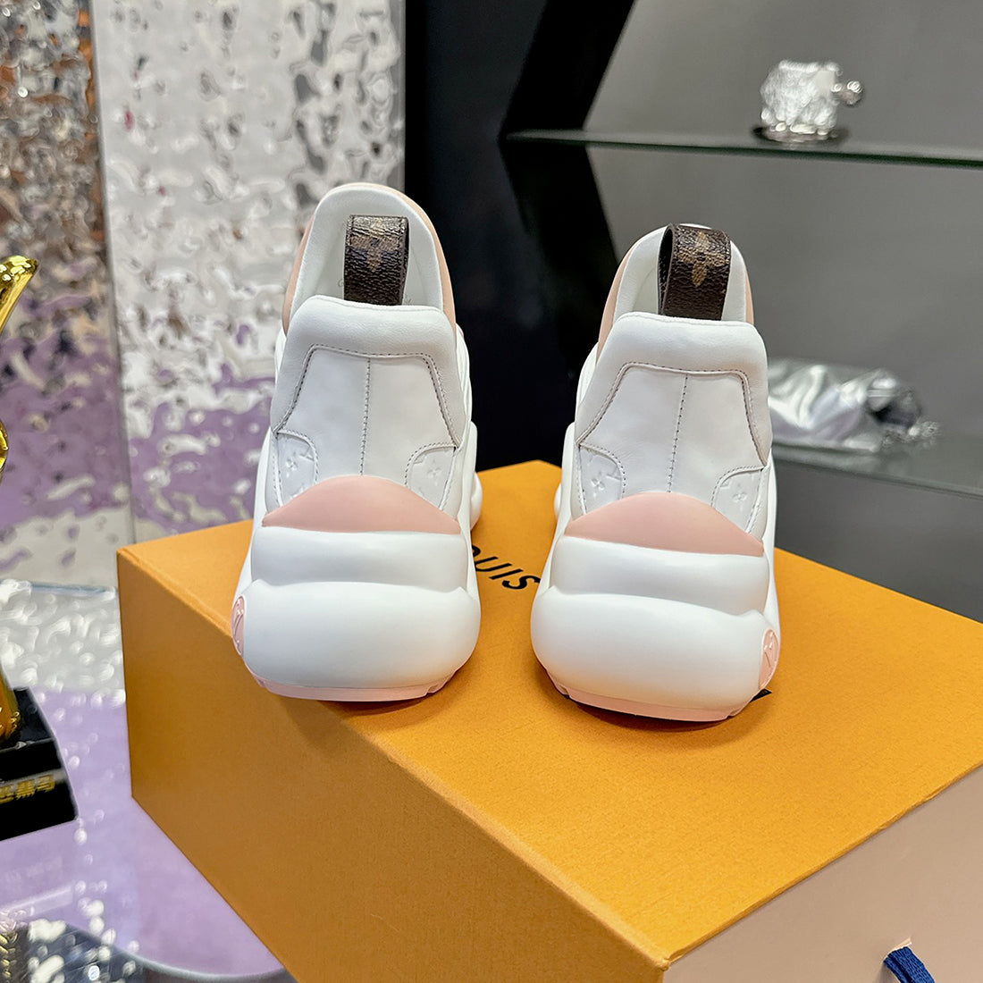 Women's Archlight Sneakers in White and Pink Calfskin |1ABP72