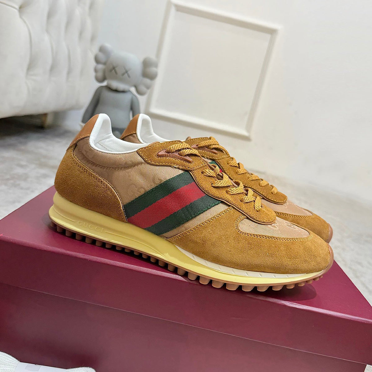 Women's Re-Motion Sneakers (Camel GG Canvas and Suede) |840291 AAEW3 9548