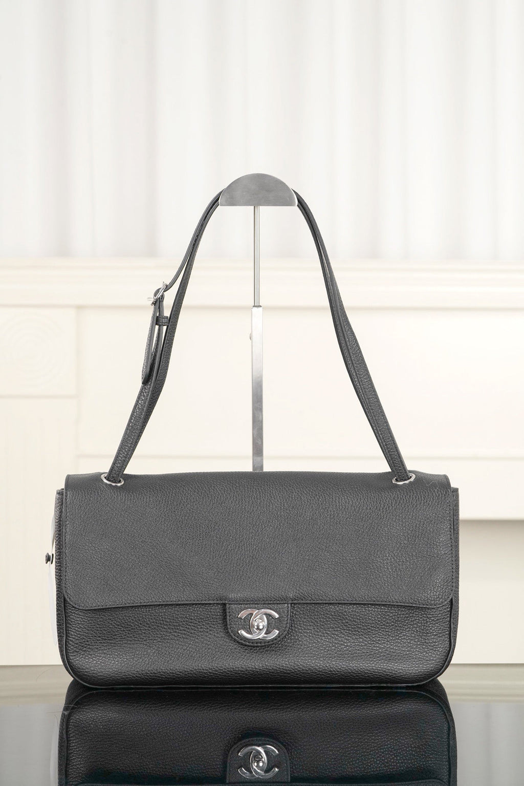 2026 Spring/Summer 2026 Collection Large Flap Bag in Black Grained Calfskin AS6231-B24008-94305