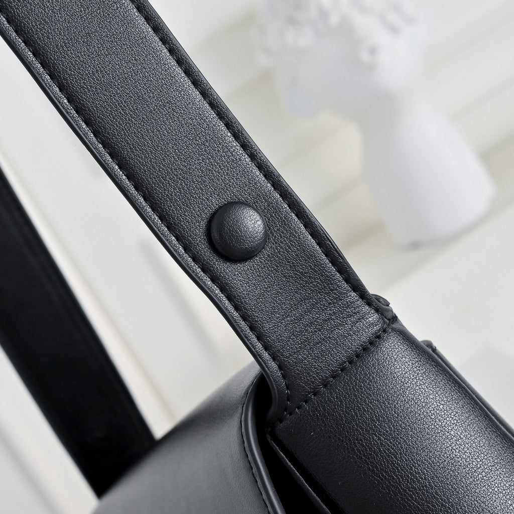 2026 Black Lambskin Messenger Bag AS6222-B24367-94305