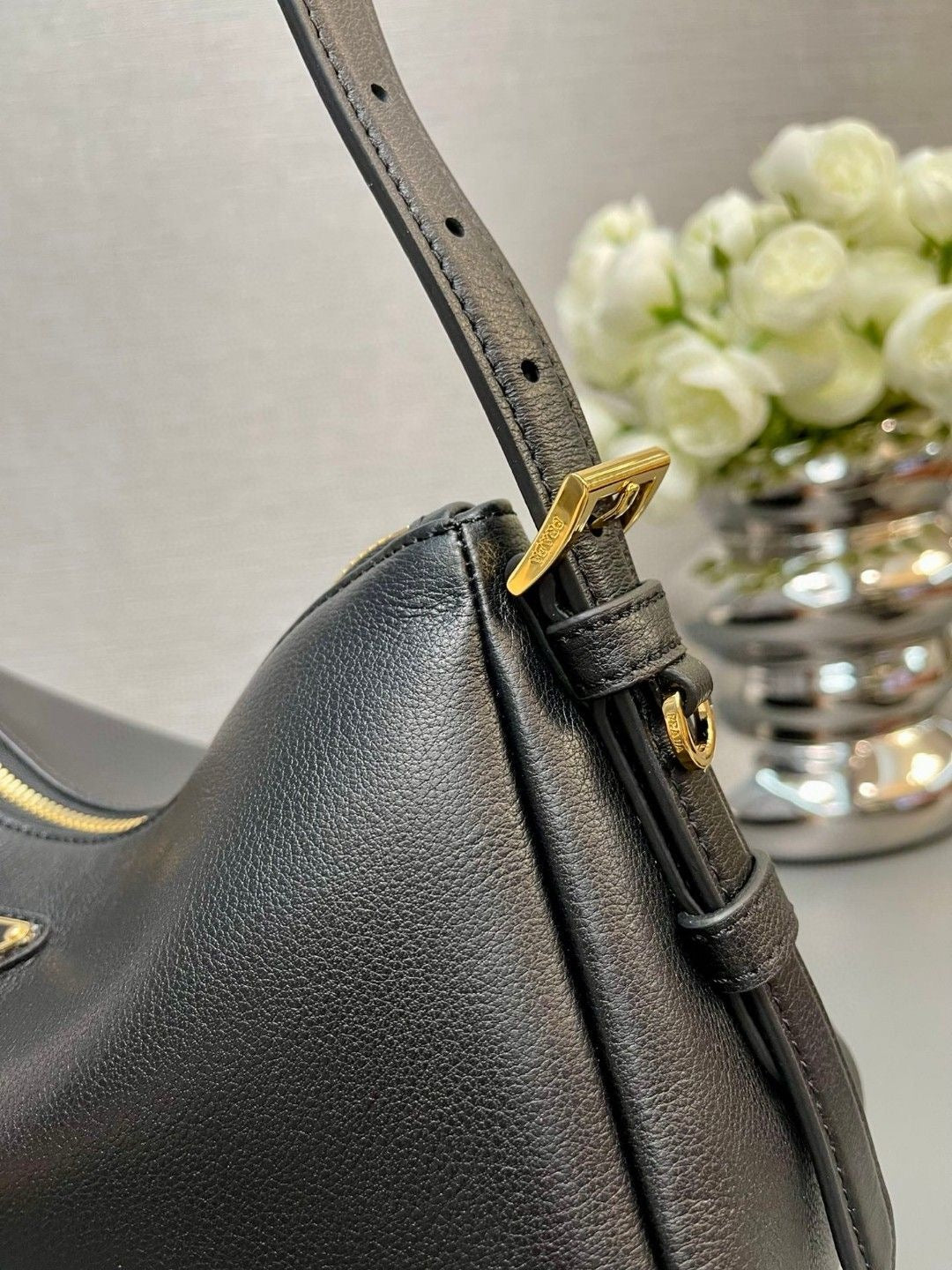 2026 Black Medium Leather Shoulder Bag 1BC229_2CYS_F0002_V_LVM