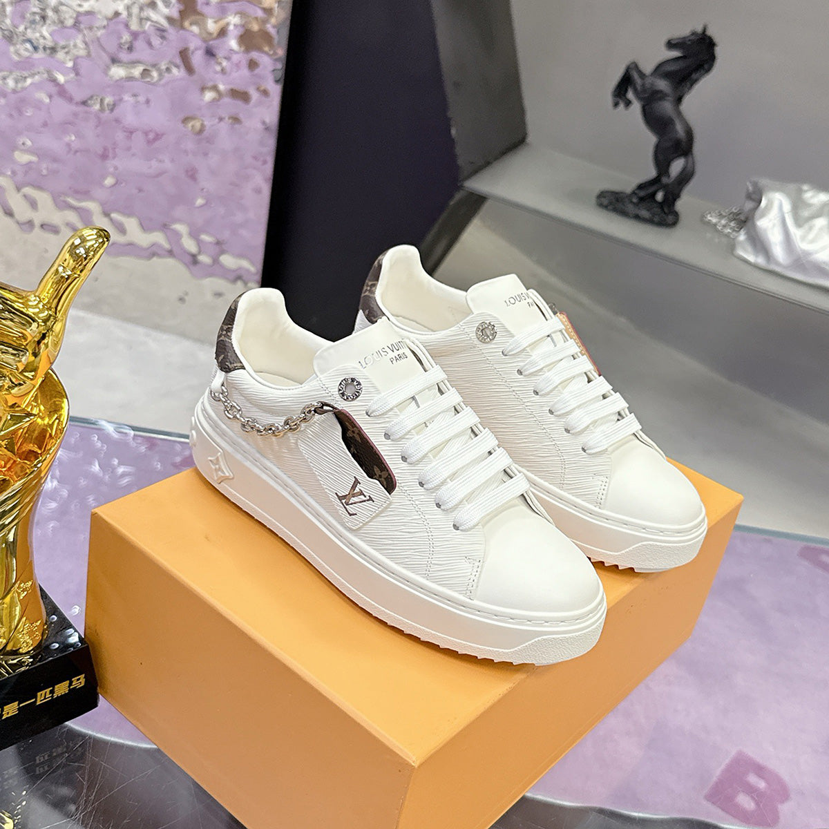 Women's Time Out Sneakers White Embossed or Smooth Cowhide Leather|1AAVV6