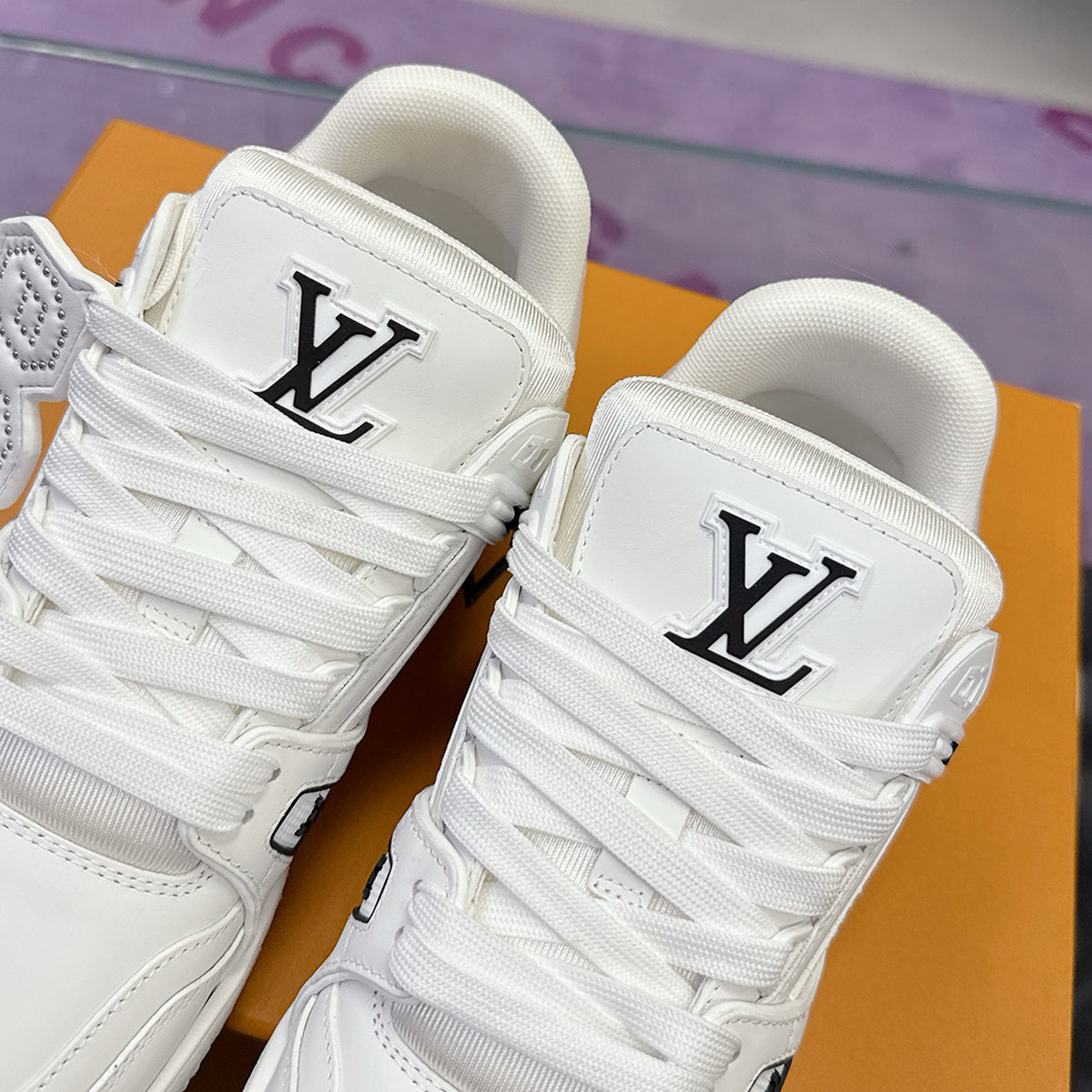Men's Trainer Sneakers in White Smooth Cowhide and Grained Calfskin |1A9JGB