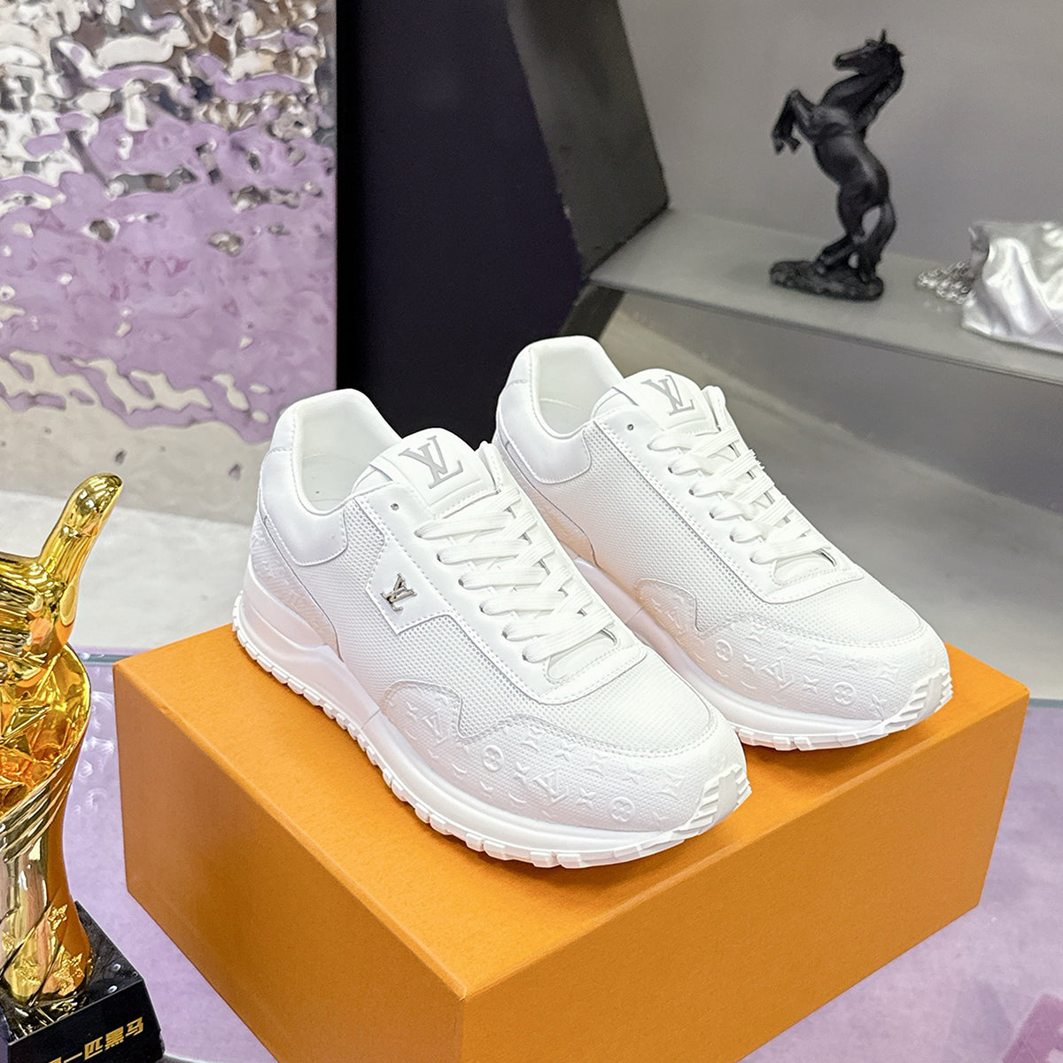 Men's Run Away Sneakers in White Full-Grain Embossed Leather and Mesh |1AHSQN