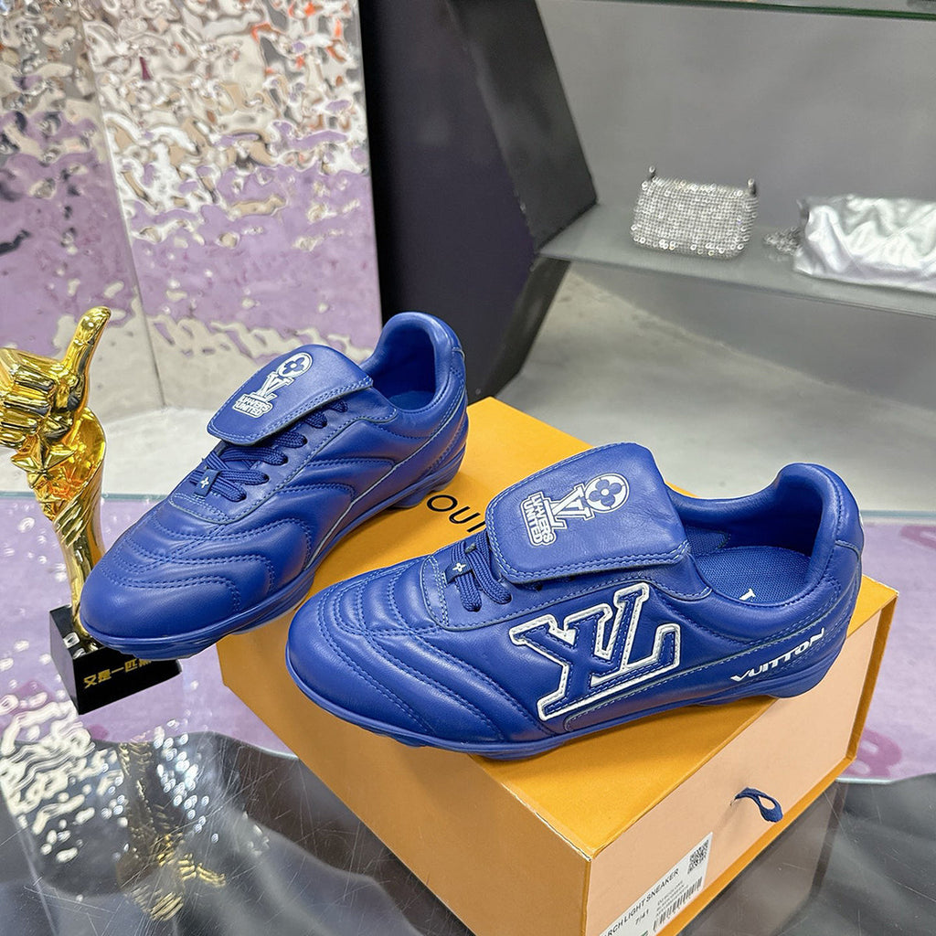 Men's Footprint Soccer Sneakers Blue Solid Leather Design |1AHDPA