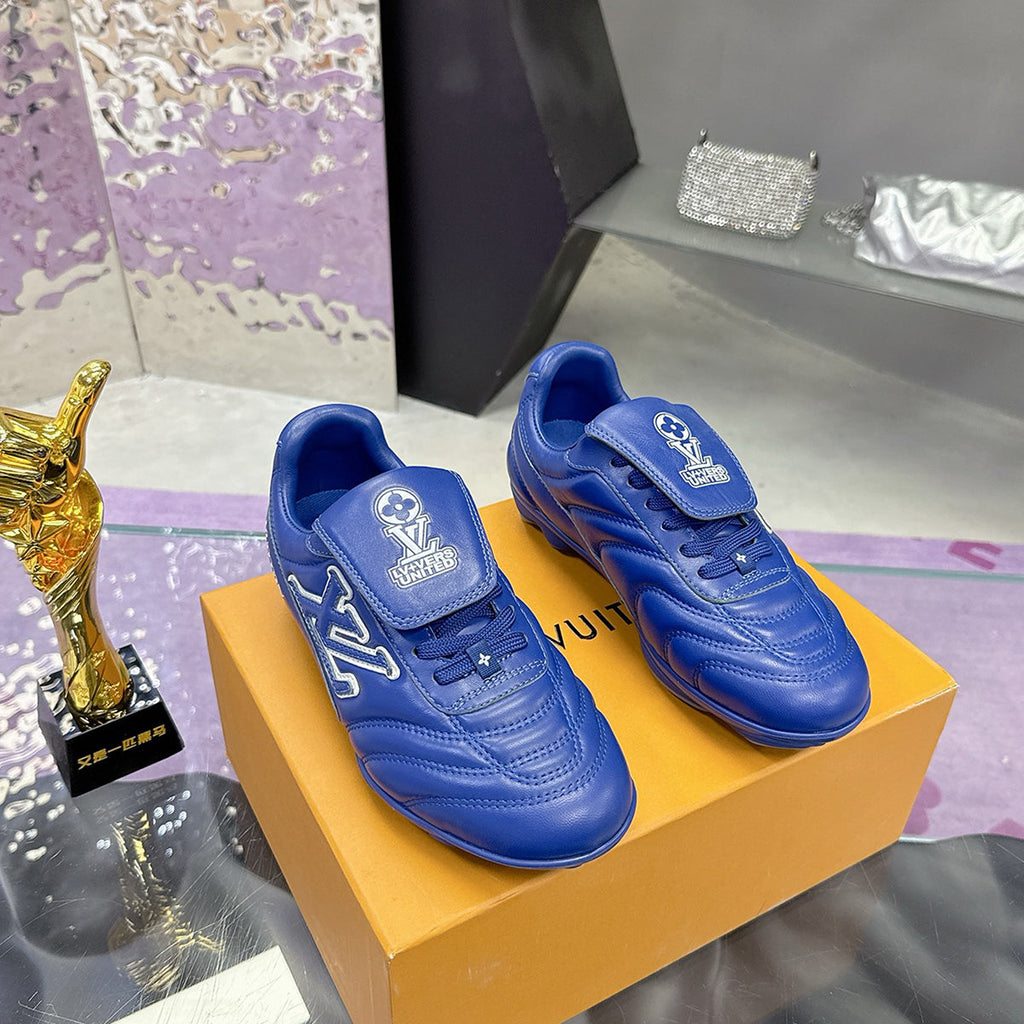 Men's Footprint Soccer Sneakers Blue Solid Leather Design |1AHDPA