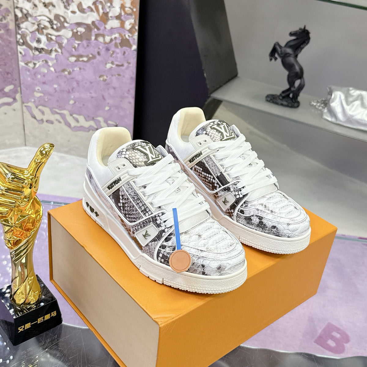 Women's Trainer Series Python-Print Sneakers |1ADF5C