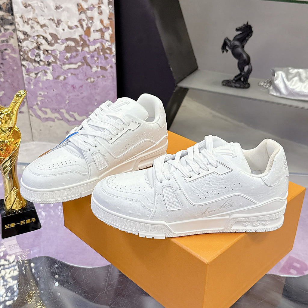 Women's Trainer Sneakers in White Grained Calfskin |1A8WAX