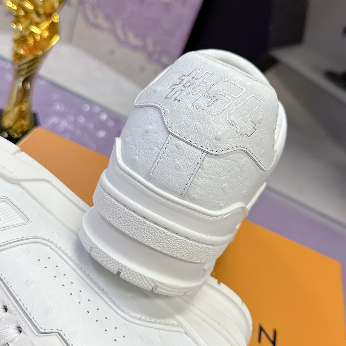 Women's Trainer Sneakers in White Grained Calfskin |1A8WAX