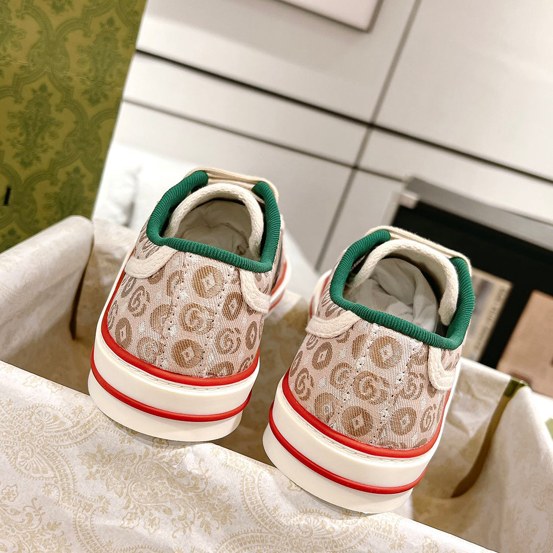 Tennis 1977 Series Women's Beige/Ebony Classic GG Canvas Sneakers 606110 HVK20 9766
